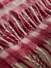 Red Gingham Cosy Check Throw - Image 4 of 5