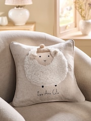 Fluffy Knit Sheep Cushion - 圖片 1/4