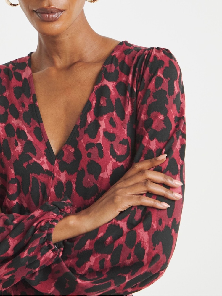 JD Williams Red Soft Touch V-Neck Tea Dress - Image 4 of 4 JD Williams Red Soft Touch V-Neck Tea Dress - Image 4 of 4