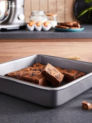 Morphy Richards Silver Grey Muffin Square Cake and Loaf Tin - Image 4 of 6