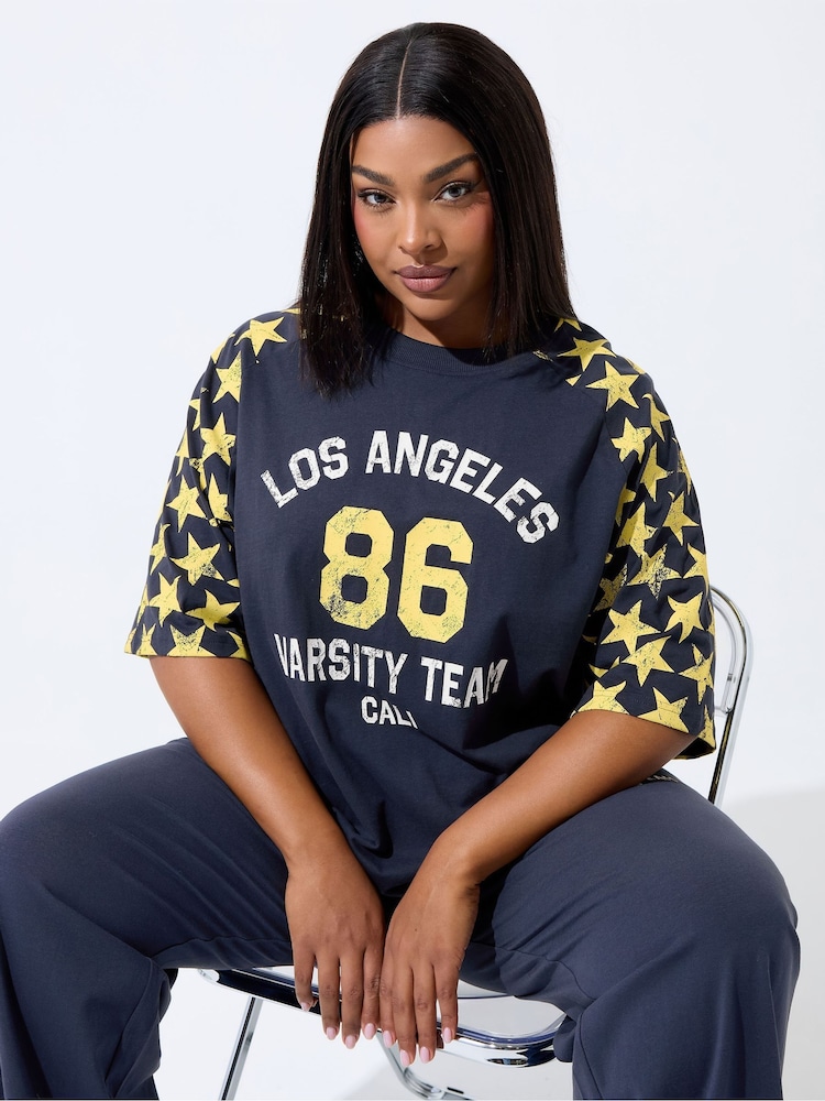 Yours Curve Limited 86 Sport Star Raglan Top - Image 2 de 5