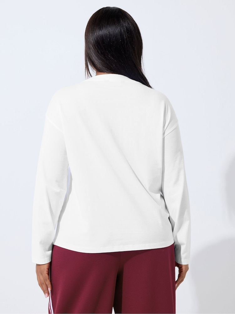 Yours Curve White Limited Long Sleeve Plain T-Shirt - Image 2 of 5 Yours Curve White Limited Long Sleeve Plain T-Shirt - Image 2 of 5