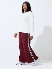 Yours Curve White Limited Long Sleeve Plain T-Shirt - Image 3 of 5