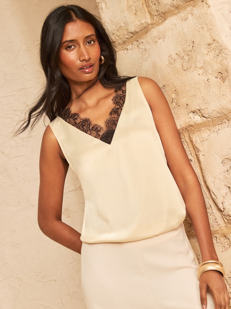 Creme und Schwarz - Love & Roses Satin Front Lace Trim V-Neck Vest - Bild 1 von 4