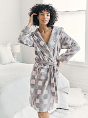 Chelsea Peers Cream Fleece Check Hooded Dressing Gown - Image 2 of 5