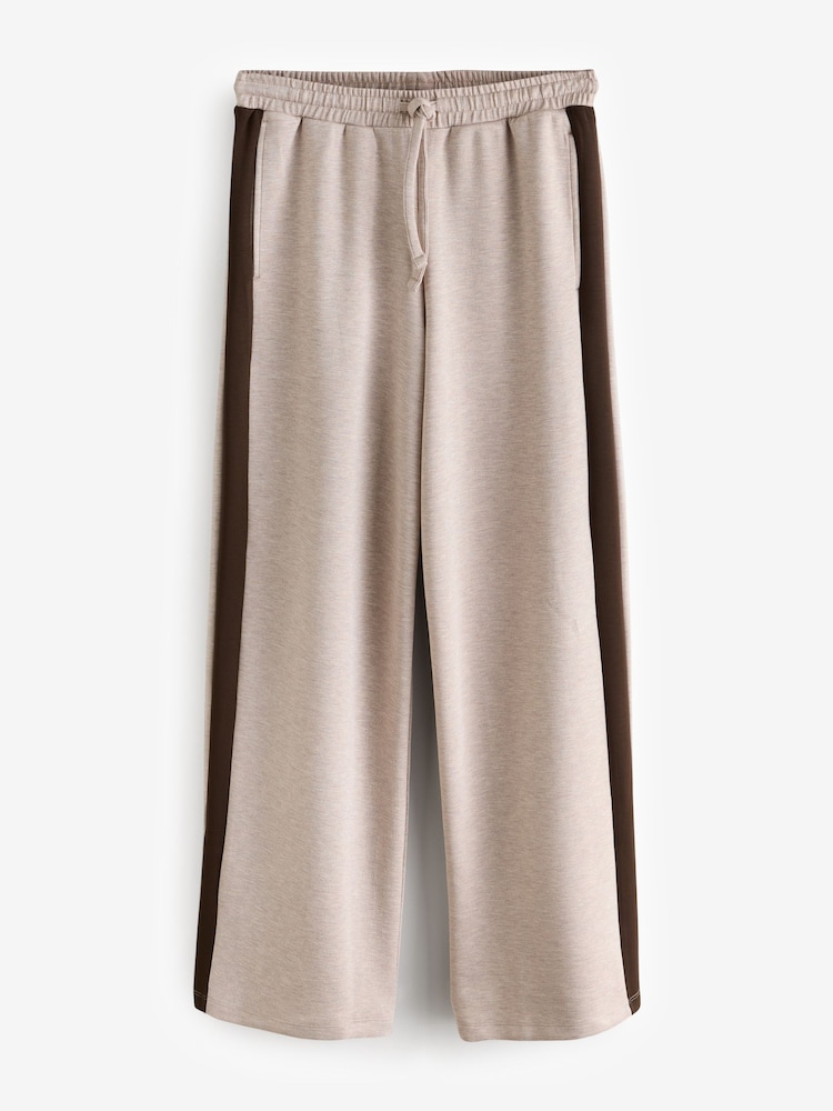 Chelsea Peers Luxe Comfort Scuba Side Stripe Joggers - Slika 6 iz 6 Chelsea Peers Luxe Comfort Scuba Side Stripe Joggers - Slika 6 iz 6