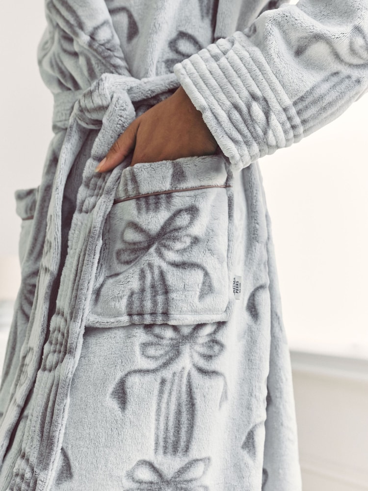 Chelsea Peers Cream Fleece Burnout Ribbon Bow Long Dressing Gown - Image 6 of 6 Chelsea Peers Cream Fleece Burnout Ribbon Bow Long Dressing Gown - Image 6 of 6