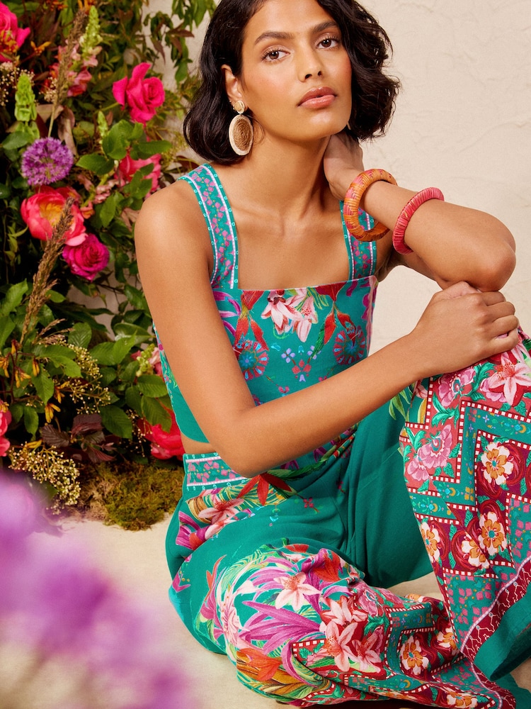 Love & Roses X V&A Green Petite Floral Placement Print Crop Top - Image 5 of 5