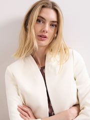 كريم - Phase Eight Catherine Jacket - صورة 4 من 8