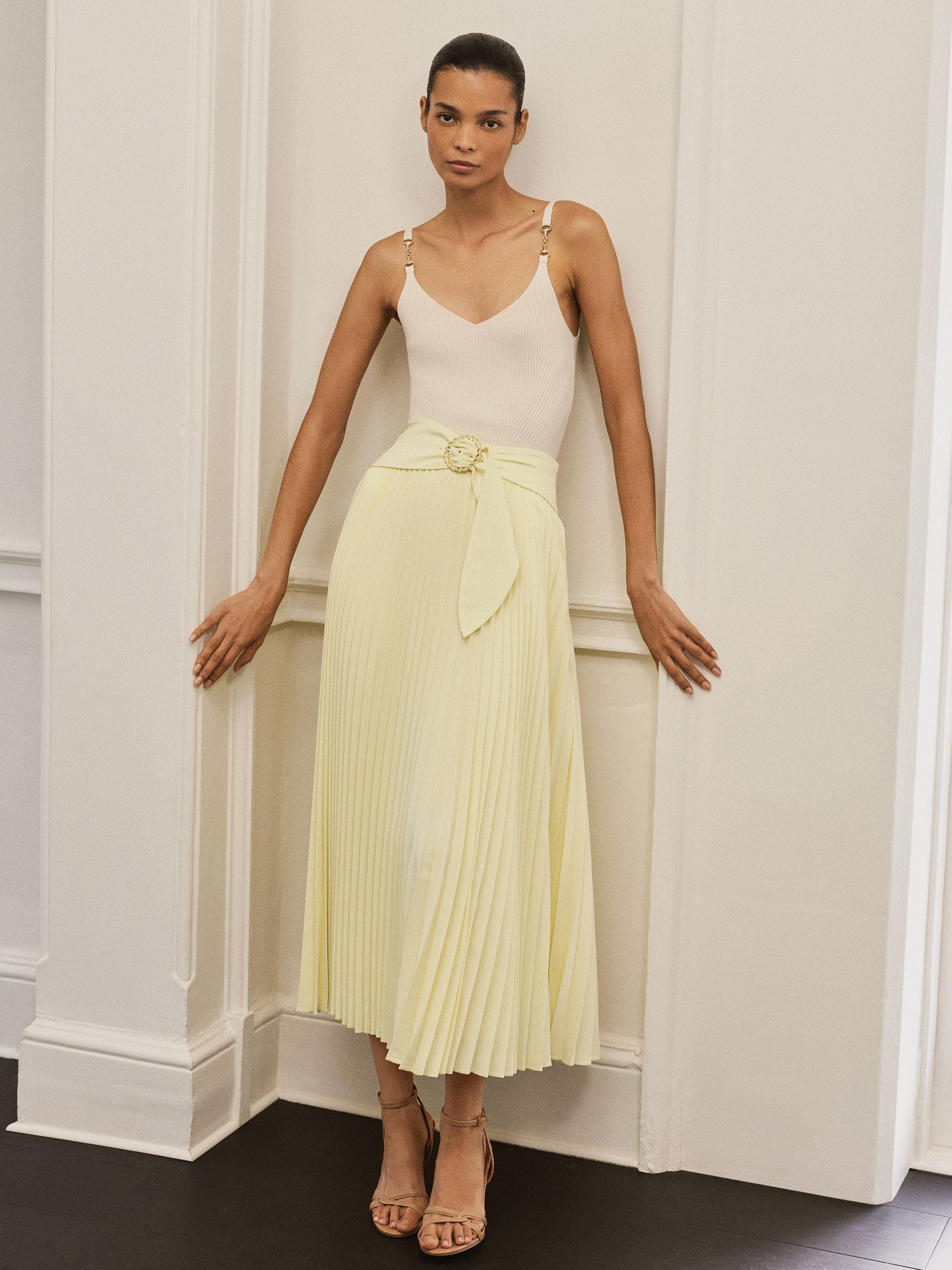 【美品】PLEATS PLEASE ボレロ スヌードセット Buy Reiss Yellow Amelie Pleated Belted Midi Skirt from Next USA