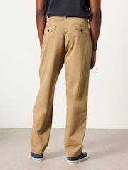 Akmens - FatFace Perth Pleat Front Chinos - Attēls 3 no 7