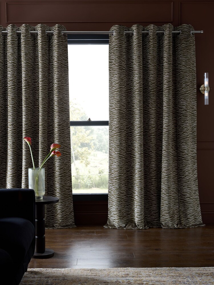 Green/Silver Collection Luxe Heavyweight Cut Velvet Tiger Eyelet Lined Curtains - Image 2 of 5 Green/Silver Collection Luxe Heavyweight Cut Velvet Tiger Eyelet Lined Curtains - Image 2 of 5