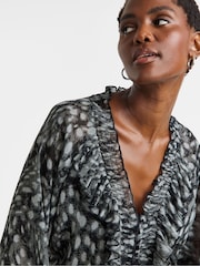 JD Williams Ruffle Crinkle Chiffon Blouse - Imagen 4 de 4