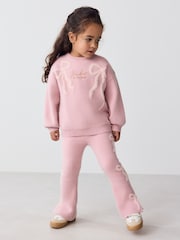 Baker by Ted Baker 2 Pieces-delni komplet pletenega puloverja s pentljo in lahkih hlač za prosti čas - Slika 2 iz 12