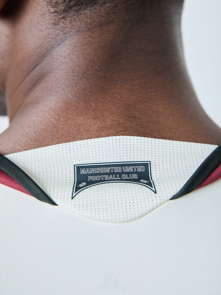 adidas Beige Manchester United 26/27 Third Jersey - Image 5 of 5