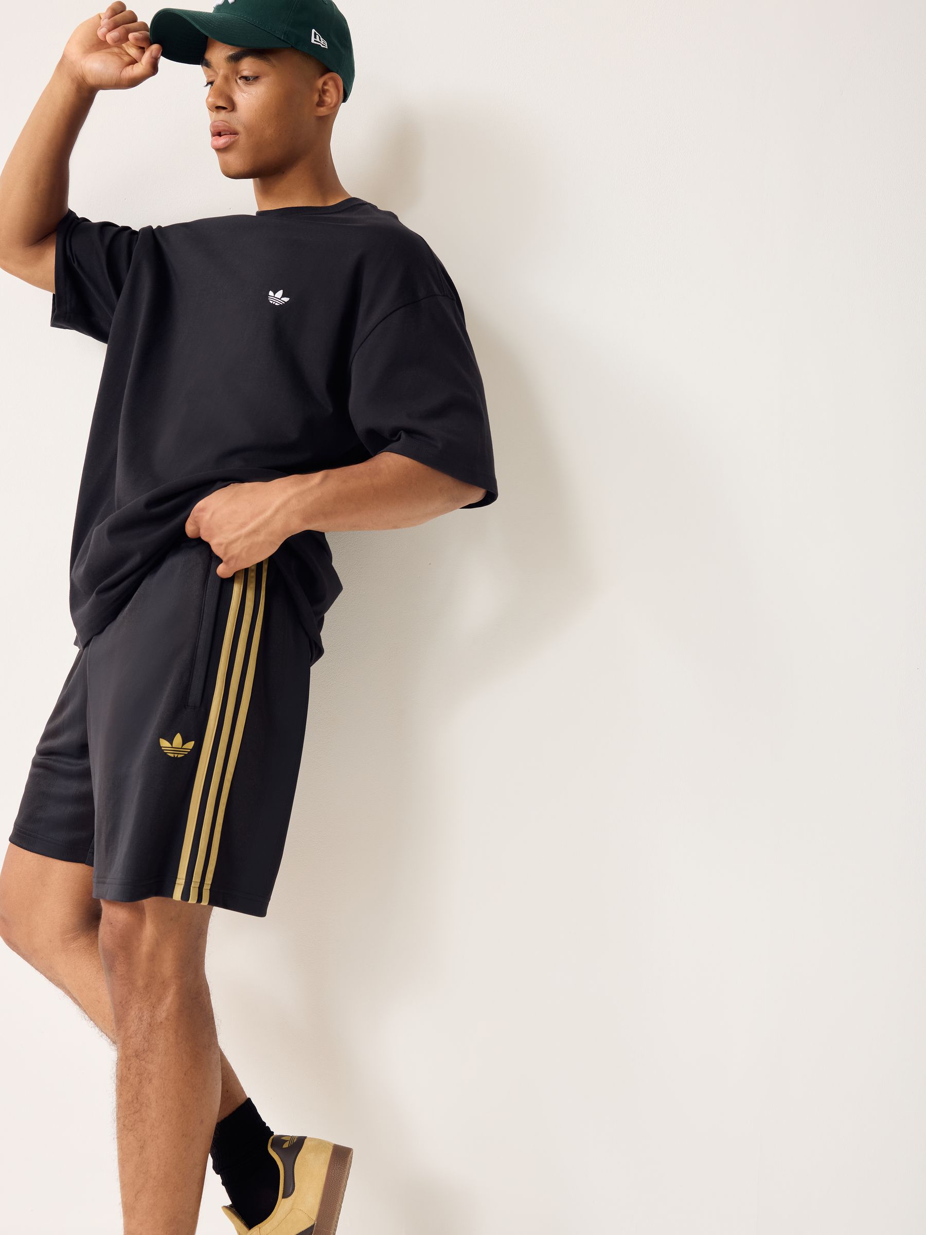Comprar Chão preto - adidas Originals Trefoil Essentials Loose T