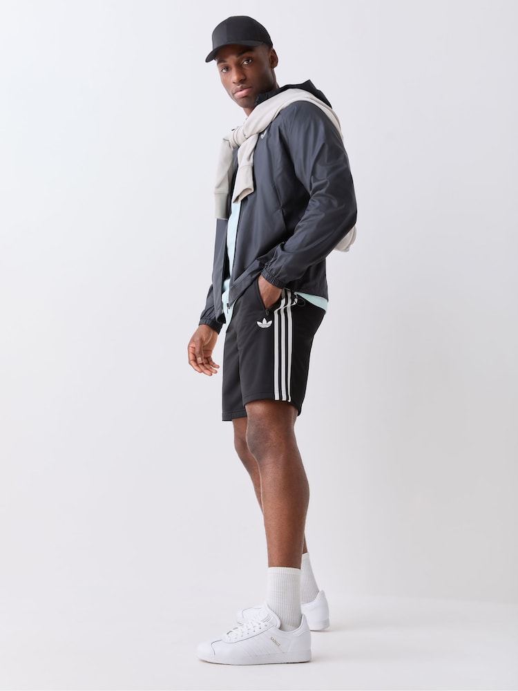 Negro - Pantalones cortos Firebird de adidas Originals - Imagen 2 de 5