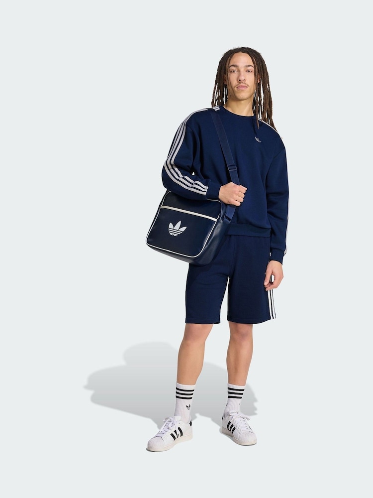 أزرق - شورت 3 خطوط من adidas Originals - صورة 2 من 5