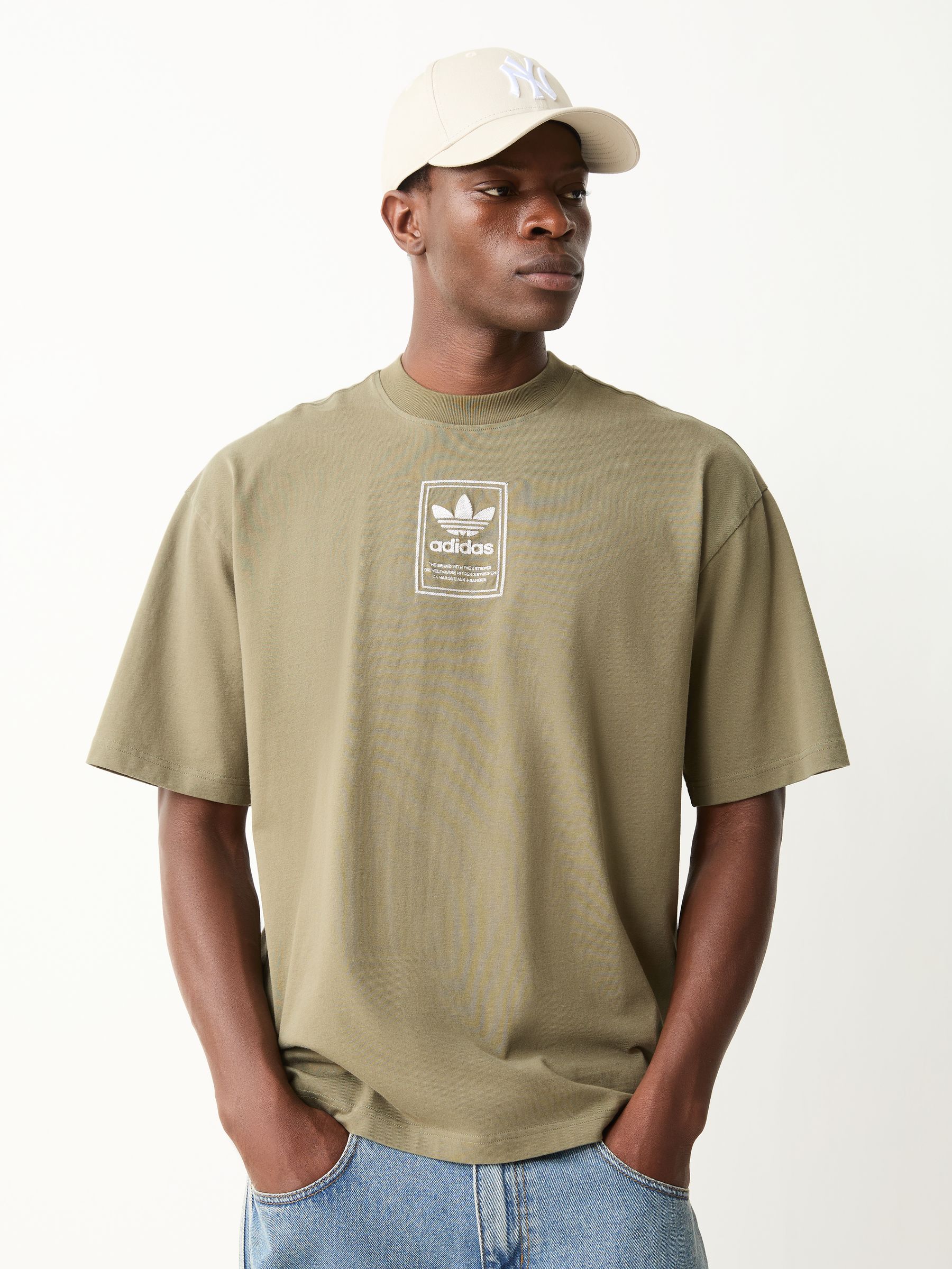 トップス e_e Buy adidas Originals Green Elevtaed Gfx T-Shirt from Next USA