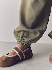 The Set 2 Pack Woven Balloon Trousers Brown/Green - Image 5 of 6