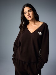 adidas Originals Brown Essential Knit V-Neck Jumper - Image 2 of 7