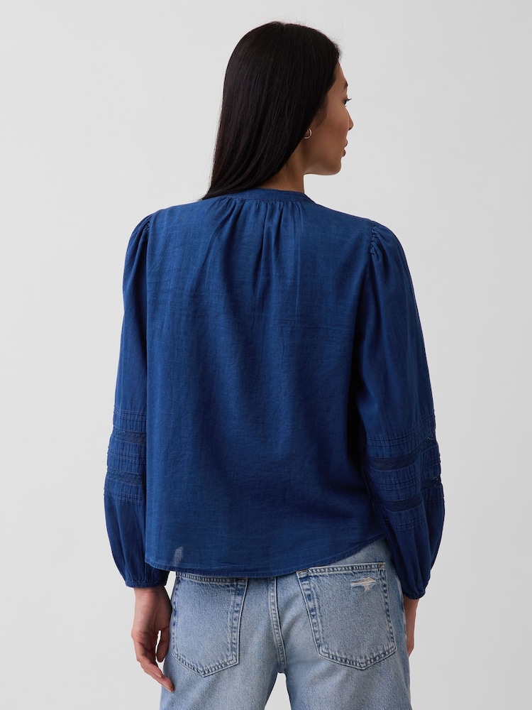 Blå - Gap-topp med blondekant og pintuck-motiv - Bilde 2 av 4