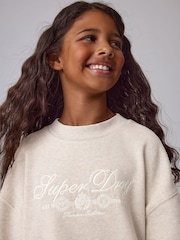 دقيق الشوفان - طقم سويت شيرت و بنطلون رياضي من Superdry - صورة 6 من 12