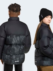 adidas jakna s kamuflažnim potiskom iz sintetičnega puha - Slika 7 iz 8