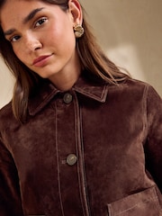 חום שוקולד - Friends Like These Real Suede Collared Short Jacket - תמונה 2 מתוך 5