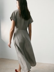 BHOEM Brown/Cream Midi Gingham Check Fluid Short Sleeve Dress - Image 4 of 5