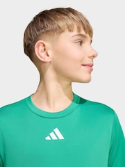 adidas Green Train Essentials 3-Stripes Kids T-Shirt & Shorts Set - Image 5 of 8