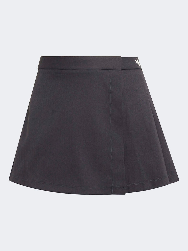 adidas Originals Black Tailored Pleated Mini Skirt - Image 7 of 7 adidas Originals Black Tailored Pleated Mini Skirt - Image 7 of 7