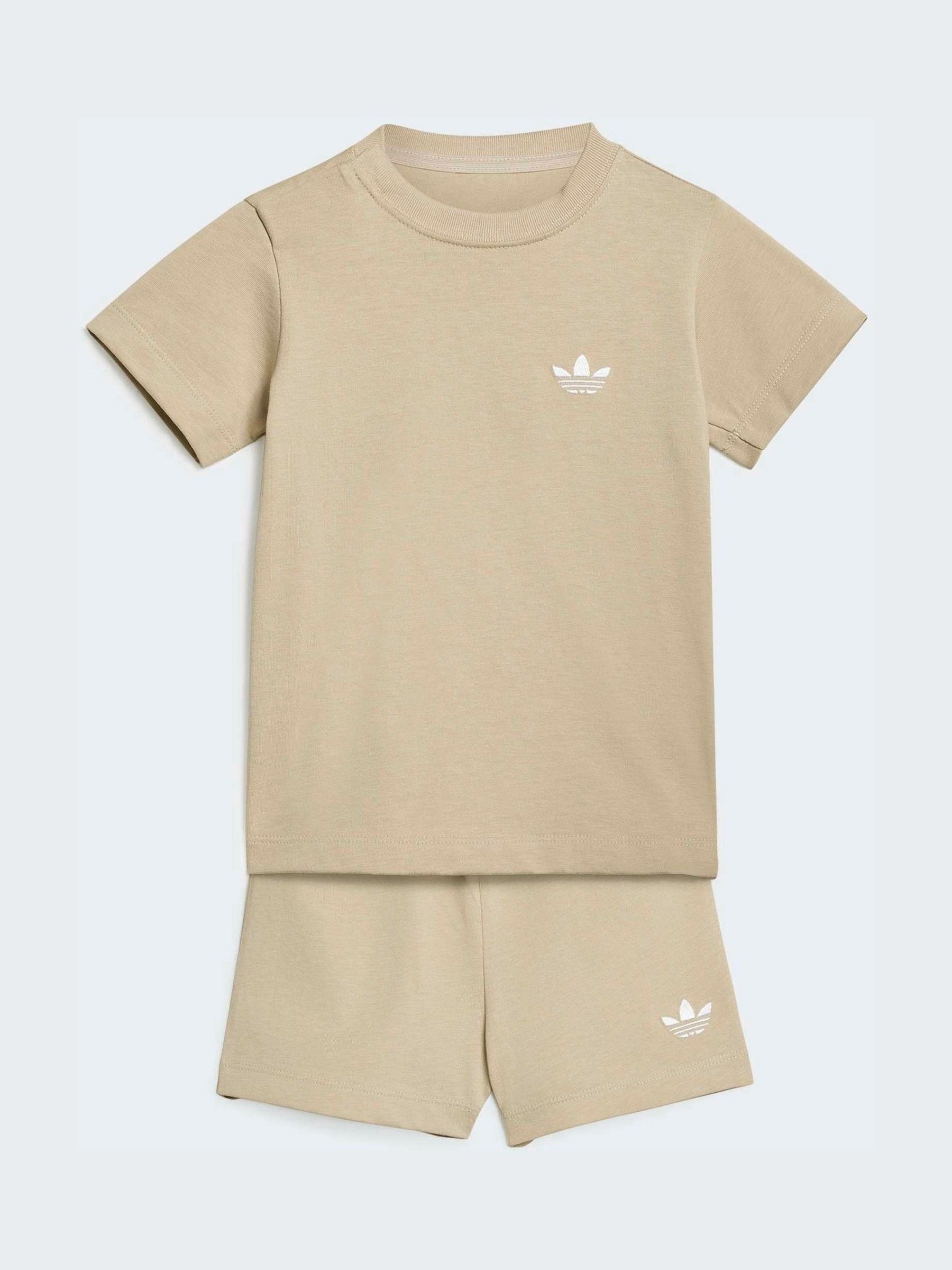 Next：日本 adidas Originals Tシャツ＆ショートパンツセット from