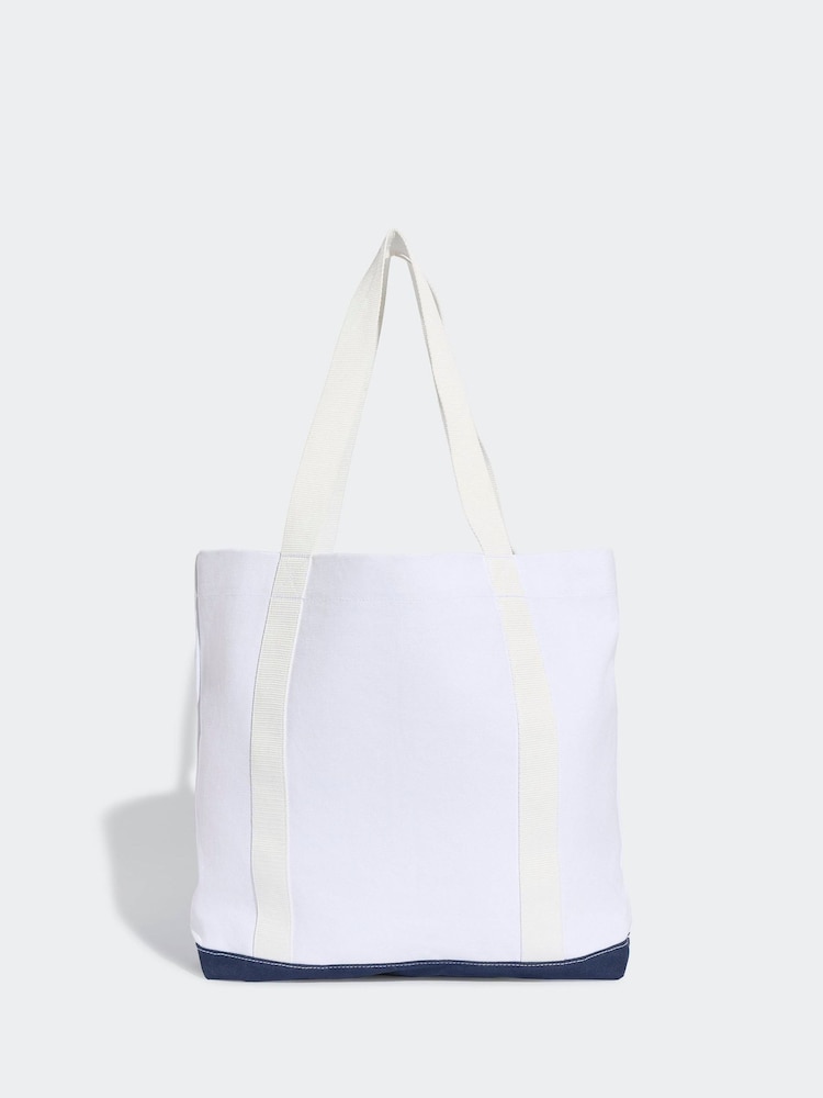 adidas Originals White Tote Bag - Image 2 of 6 adidas Originals White Tote Bag - Image 2 of 6