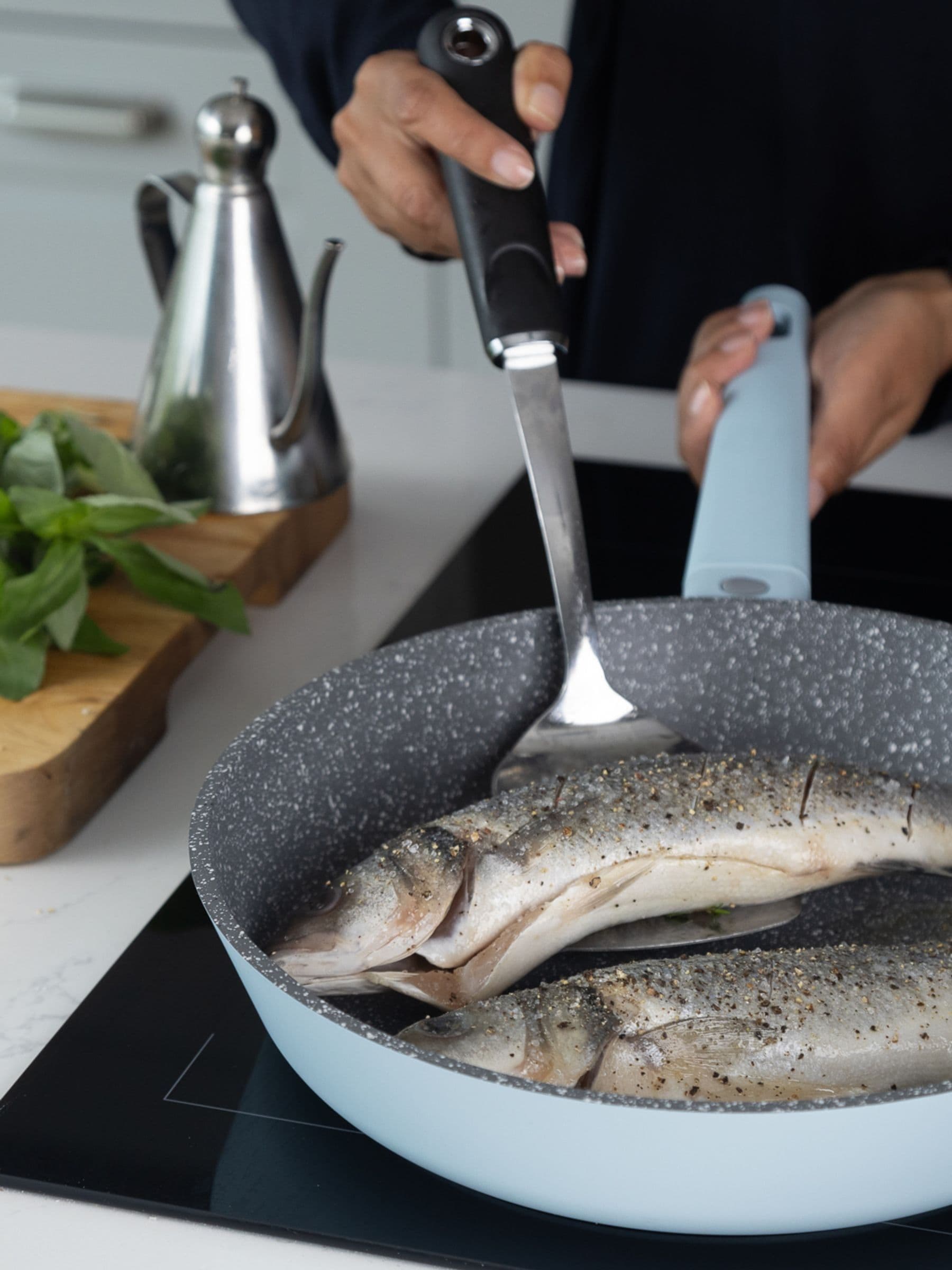 Masterclass Unisex Blue Cast Aluminium Frying Pan With Stainless Steel Induction Base