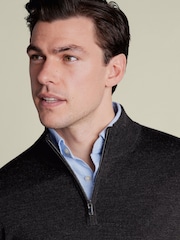 Suéter con cremallera en el cuello de merino de Charles Tyrwhitt - Imagen 2 de 5