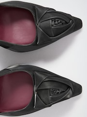 블랙 - Lipsy Wide Fit Satin Finish Corsage High Stiletto Heel Slingback Court Shoes - 7의 이미지 7