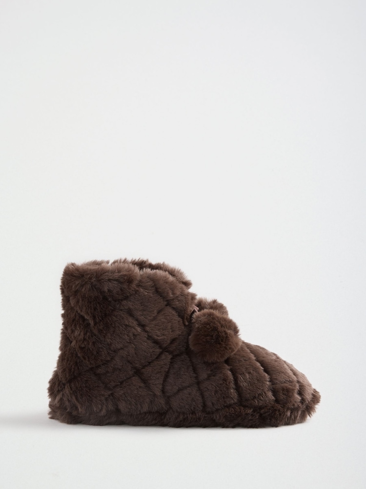 Lipsy Chocolate Brown Soft Quilted Faux Fur Pom Ankle Slippers Bootie - Image 7 of 7 Lipsy Chocolate Brown Soft Quilted Faux Fur Pom Ankle Slippers Bootie - Image 7 of 7