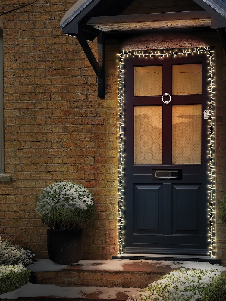 Premier Decorations Ltd Warm White 440 LED Supabright Door Garland - Image 1 of 3 Premier Decorations Ltd Warm White 440 LED Supabright Door Garland - Image 1 of 3