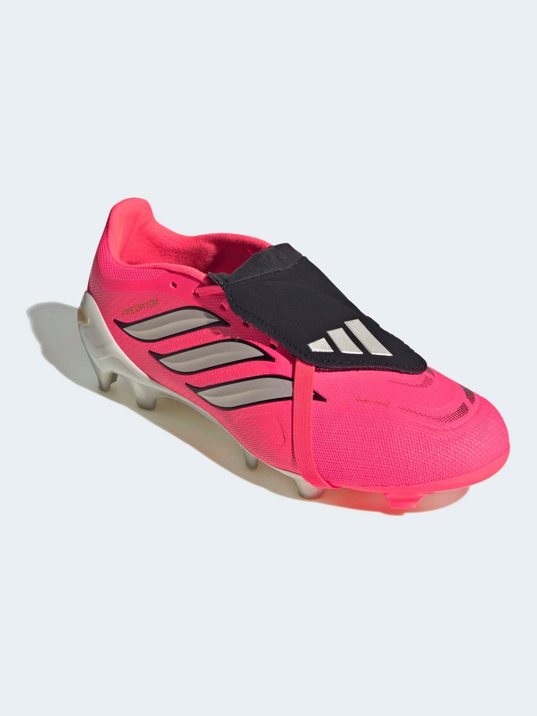 Next：日本 ピンク - adidas Predator League フォールドオーバータン