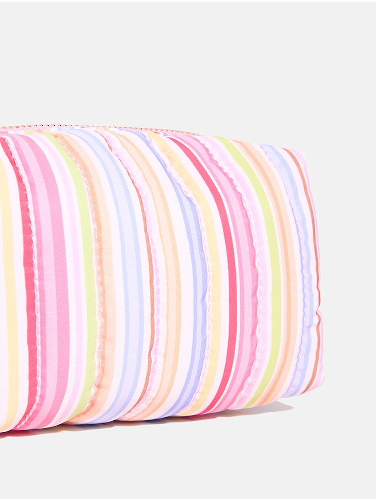 Skinnydip Pink Exotic Flower Quilted Makeup Bag Set - Image 4 of 4