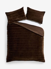 Chocolate Brown Plush Faux Fur Duvet Cover and Pillowcase Set - Image 4 of 4