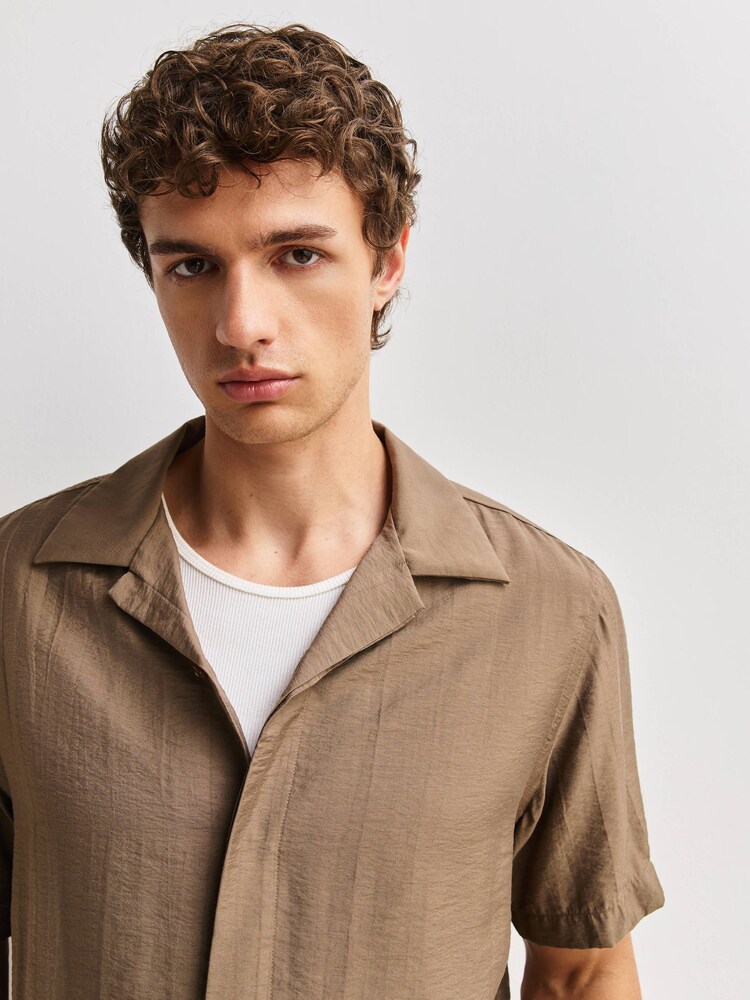 NN.07 Natural Hank Short Sleeve Modal Blend Texured Shirt - Image 6 of 6 NN.07 Natural Hank Short Sleeve Modal Blend Texured Shirt - Image 6 of 6