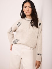 Brodert genser i ullblanding i mintfløyel - Bilde 5 av 8