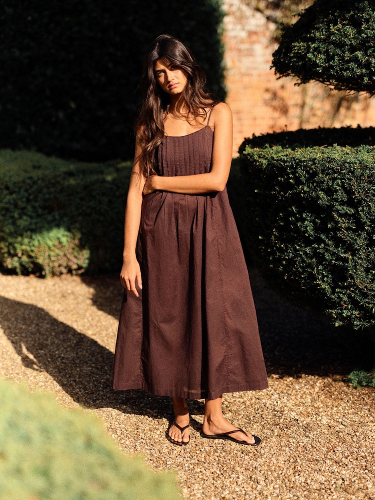 The Set 2 Pack Cotton Strappy Pleat Front Maxi Dresses Pink/Brown - Image 11 of 11 The Set 2 Pack Cotton Strappy Pleat Front Maxi Dresses Pink/Brown - Image 11 of 11