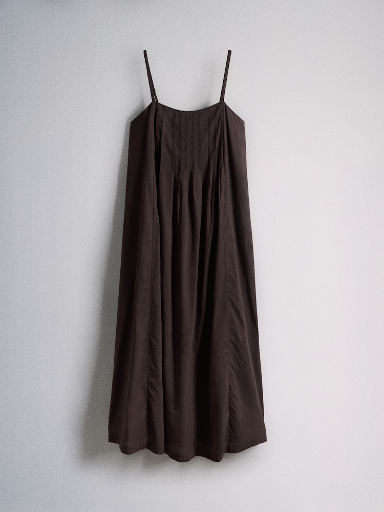 The Set 2 Pack Cotton Strappy Pleat Front Maxi Dresses Pink/Brown - Image 2 of 11 The Set 2 Pack Cotton Strappy Pleat Front Maxi Dresses Pink/Brown - Image 2 of 11