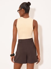 Lipsy Chocolate Brown Olive Tailored Welt Pocket Shorts - Image 4 of 5