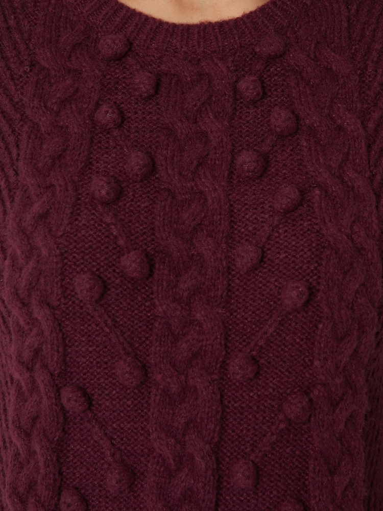 أحمر - كنزة محبوكة بحياكة كابل مع تفاصيل Bobble وياقة مستديرة من Another Sunday - صورة 4 من 4 أحمر - كنزة محبوكة بحياكة كابل مع تفاصيل Bobble وياقة مستديرة من Another Sunday - صورة 4 من 4