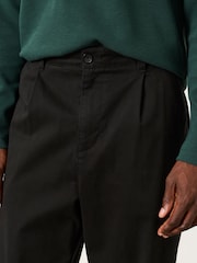 Melns - FatFace Perth Pleat Front Chinos - Attēls 4 no 6