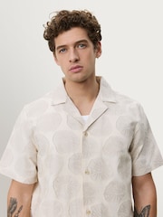 Les Deux White Dahlia Jacquard Short Sleeve Shirt - Image 4 of 6
